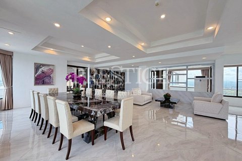 Condo in Pattaya, Thailand, 2 bedrooms  № 202034 - photo 7