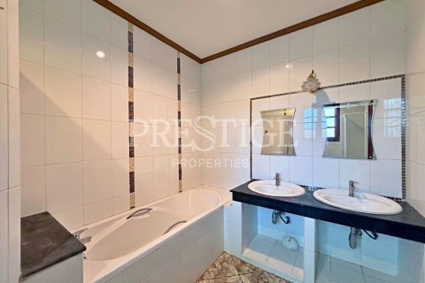 House in Pattaya, Thailand 5 bedrooms № 202037 - photo 17
