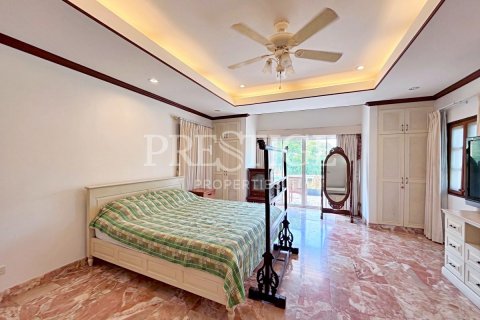 House in Pattaya, Thailand 5 bedrooms № 202037 - photo 14