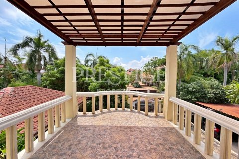 House in Pattaya, Thailand 5 bedrooms № 202037 - photo 18