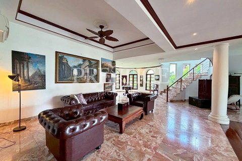 House in Pattaya, Thailand 5 bedrooms № 202037 - photo 4