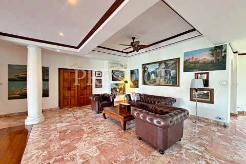 House in Pattaya, Thailand 5 bedrooms № 202037 - photo 5