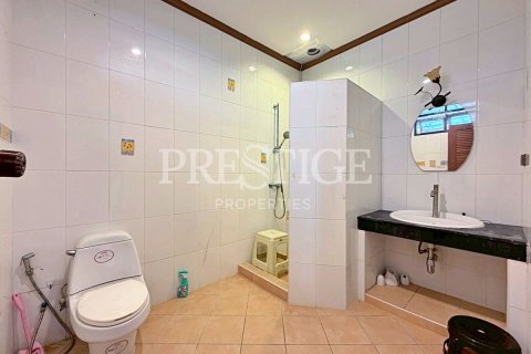 House in Pattaya, Thailand 5 bedrooms № 202037 - photo 25