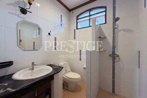 House in Pattaya, Thailand 5 bedrooms № 202037 - photo 21