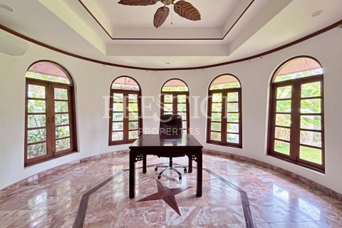 House in Pattaya, Thailand 5 bedrooms № 202037 - photo 9