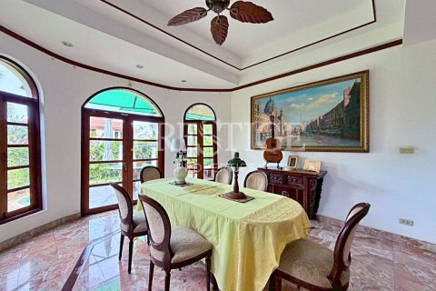 House in Pattaya, Thailand 5 bedrooms № 202037 - photo 8