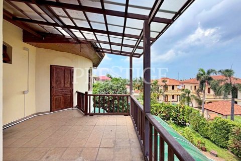 House in Pattaya, Thailand 5 bedrooms № 202037 - photo 22