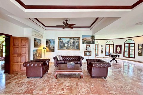 House in Pattaya, Thailand 5 bedrooms № 202037 - photo 3