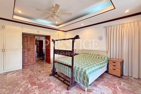 House in Pattaya, Thailand 5 bedrooms № 202037 - photo 15