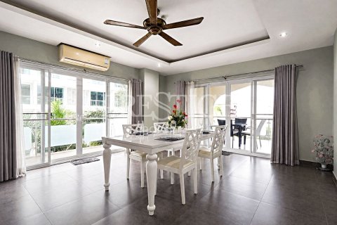 Condo à Pattaya, Thaïlande, 2 chambres  № 202036 - photo 6