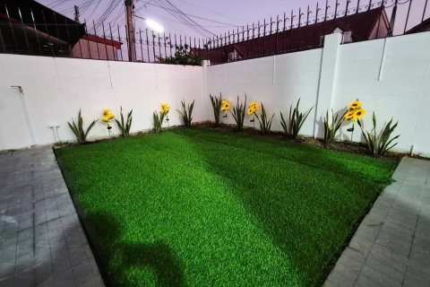 House in Pattaya, Thailand 3 bedrooms № 161671 - photo 20