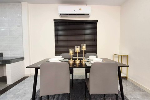 House in Pattaya, Thailand 3 bedrooms № 161671 - photo 11