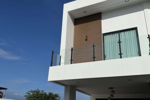 Villa in Pattaya, Thailand 3 bedrooms № 173715 - photo 5