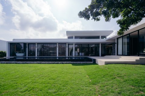 Villa in Pattaya, Thailand 4 bedrooms № 170262