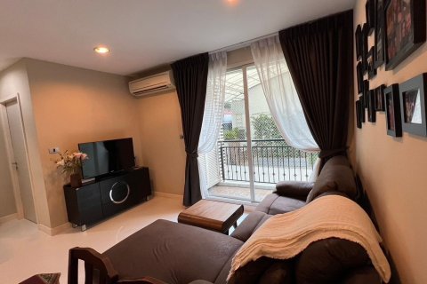 Studio in the Condo in Khlong Toei, Bangkok, Thailand  № 138299 - photo 5