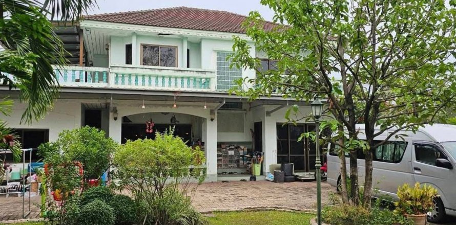 Дом в Талинг Чане, Бангкок, Таиланд с 5 спальнями  № 138302