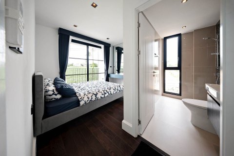 House in Pattaya, Thailand 6 bedrooms № 142794 - photo 20