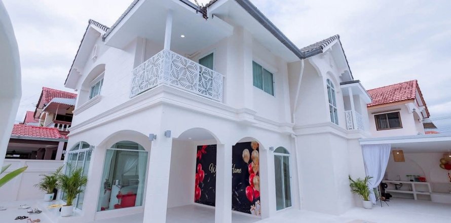 Вилла в Паттайе, Таиланд с 5 спальнями  № 142795