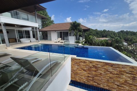 Villa in Ko Samui, Thailand 5 bedrooms № 154945 - photo 11