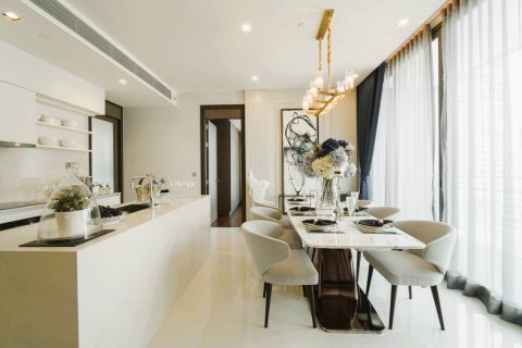 Condo in Bangkok, Thailand, 3 bedrooms  № 180946 - photo 10