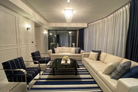 Condo in Bangkok, Thailand, 3 bedrooms  № 180945 - photo 3
