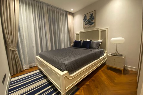 Condo in Bangkok, Thailand, 3 bedrooms  № 180945 - photo 13
