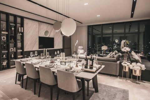 Condo in Bangkok, Thailand, 3 bedrooms  № 180943 - photo 17