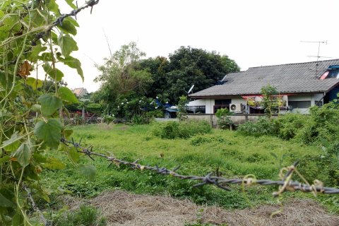 Land in Bangkok, Thailand 604 sq.m. № 149023