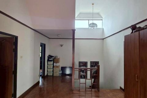 House in Hang Dong, Thailand 5 bedrooms № 158399 - photo 11