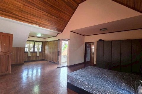 House in Hang Dong, Thailand 5 bedrooms № 158399 - photo 12