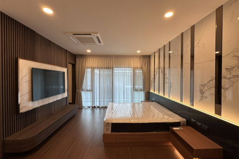 House in Bangkok, Thailand 4 bedrooms № 190397