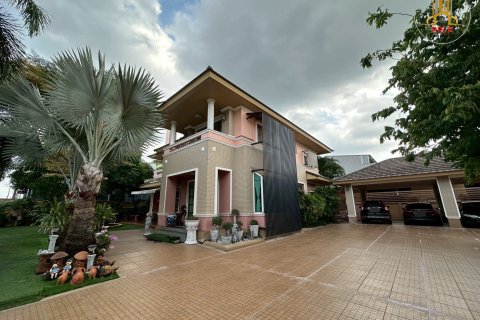 Офис в Банг Пхли Яи, Таиланд  № 152681 - фото 1