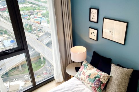 Кондоминиум с 2 спальнями в Бангкапи, Бангкок, Таиланд № 152677 - фото 14