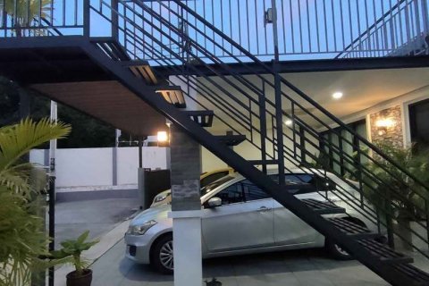 House in Pattaya, Thailand 3 bedrooms № 152680 - photo 9