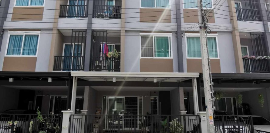 Таунхаус в Правете, Бангкок, Таиланд с 3 спальнями № 145668