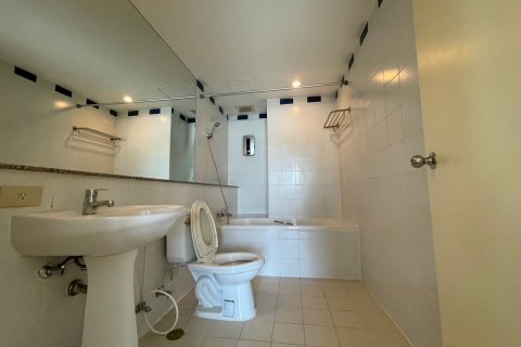 Кондоминиум с 2 спальнями в Ян Наве, Бангкок, Таиланд № 145667 - фото 8