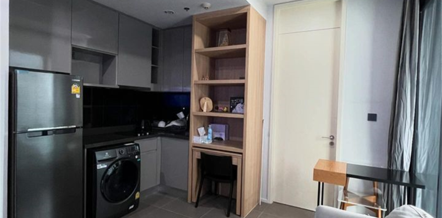 Condo in Bangkok, Thailand, 1 bedroom  № 185324