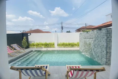 House in Pattaya, Thailand 5 bedrooms № 155668 - photo 4