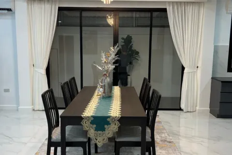 House in Pattaya, Thailand 5 bedrooms № 155668 - photo 11