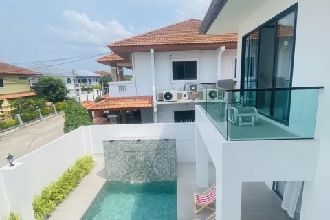 House in Pattaya, Thailand 5 bedrooms № 155668 - photo 21