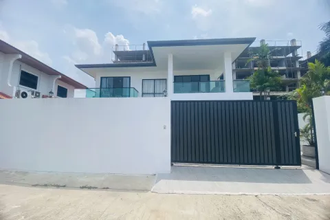 House in Pattaya, Thailand 5 bedrooms № 155668 - photo 7