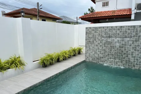 House in Pattaya, Thailand 5 bedrooms № 155668 - photo 6