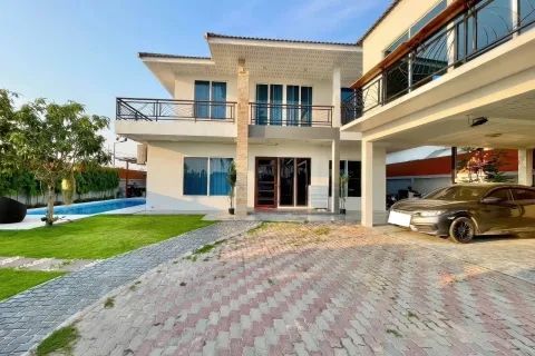 Villa à Pattaya, Thaïlande 4 chambres № 155672 - photo 10