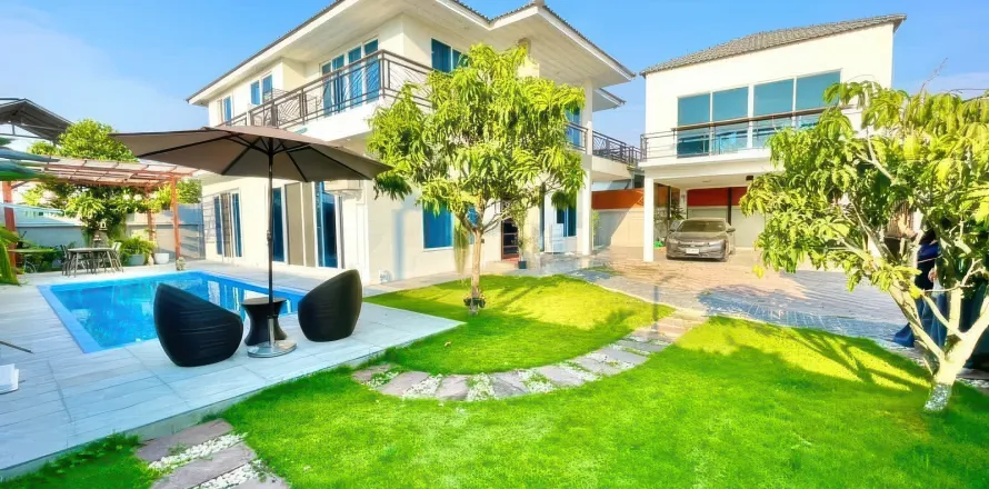 Villa à Pattaya, Thaïlande 4 chambres № 155672