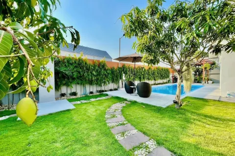 Villa à Pattaya, Thaïlande 4 chambres № 155672 - photo 2