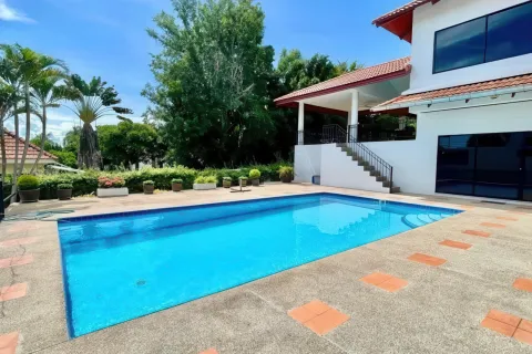 Villa à Pattaya, Thaïlande 5 chambres № 155669 - photo 6