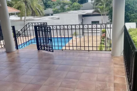 Villa à Pattaya, Thaïlande 5 chambres № 155669 - photo 9