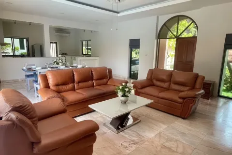 Villa à Pattaya, Thaïlande 5 chambres № 155669 - photo 15