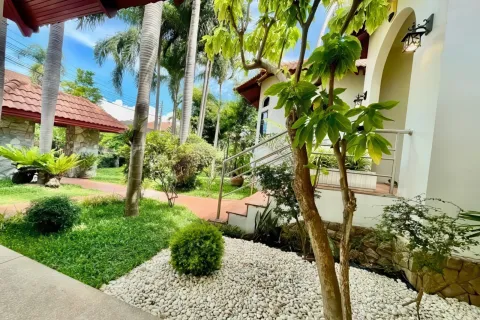 Villa à Pattaya, Thaïlande 5 chambres № 155669 - photo 10