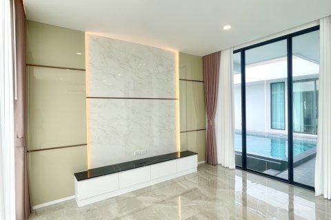 Дом в Паттайе, Таиланд с 6 комнатами  № 155667 - фото 12